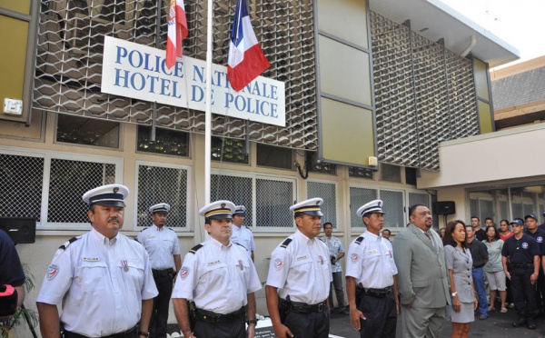 Cérémonie organisée à la mémoire des policiers morts pour la France