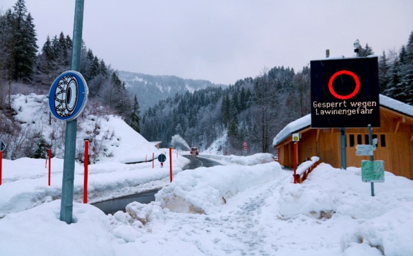 Un village suisse coupé du monde suite à une avalanche