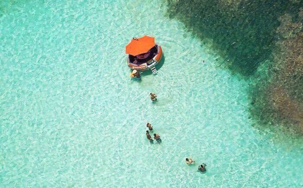 Donuts Boat : voir le lagon autrement