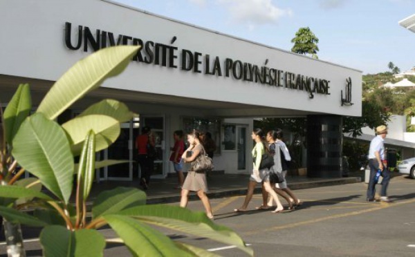 Fermeture du CAPES de Reo maohi en 2012 : Richard Tuheiava interpelle Luc Chatel