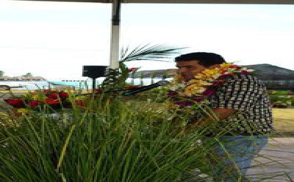 K. Teixeira veut encourager l'usage du vétiver dans l'agriculture