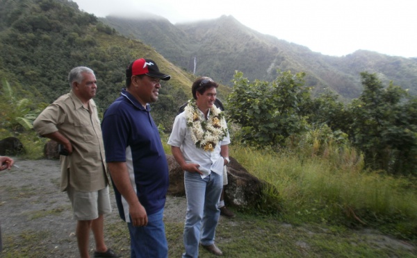 Déplacement du ministre du développement des archipels aux Marquises