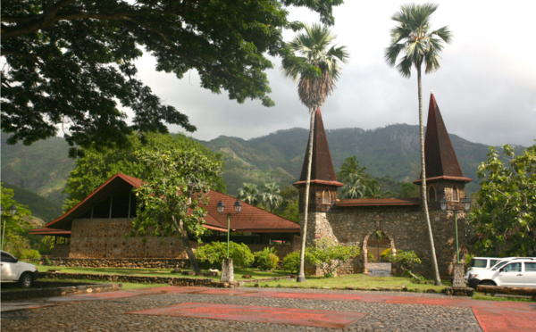 Carnet de voyage - Visite à Notre-Dame des îles Marquises à Nuku Hiva