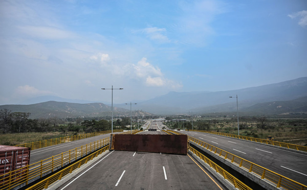 Venezuela: Guaido à la frontière colombienne pour faire entrer l'aide humanitaire