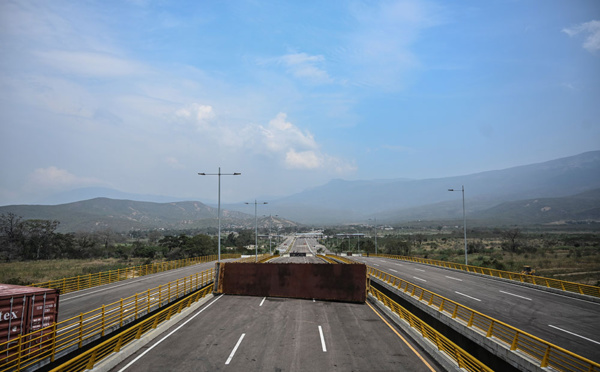 Venezuela: Guaido à la frontière colombienne pour faire entrer l'aide humanitaire