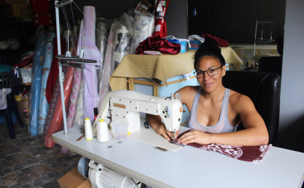 Boxeuse, couturière, pompier, Edith Tavanae est sur tous les fronts