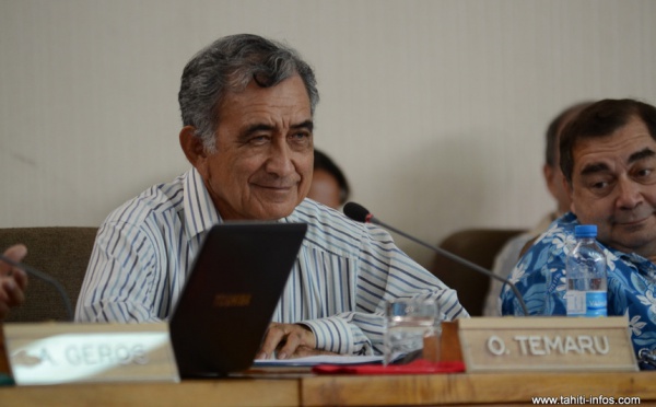 Oscar Temaru : "Mon seul souci, c'est que les avions volent"