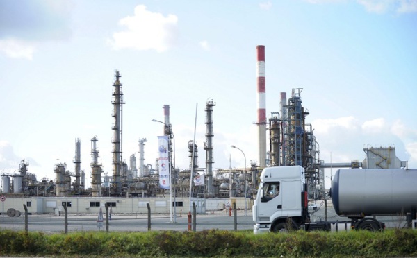 Fuite de pétrole en Ile-de-France: la raffinerie de Grandpuits arrêtée "plusieurs semaines" par Total
