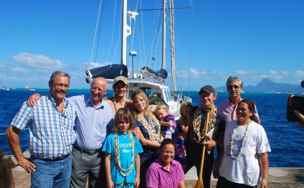 Fleur Australe: Philippe Poupon et Géraldine Danon ont repris le large