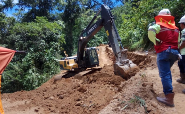 Indonésie: l'espoir s'amenuise pour les mineurs prisonniers d'une mine d'or effondrée