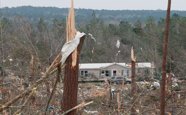 Etats-Unis: une tornade fait au moins 23 morts en Alabama