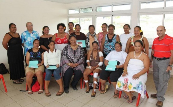 Remise des attestations PIAMS 2 par S.O.I/SEFI à la Mairie de Taravao