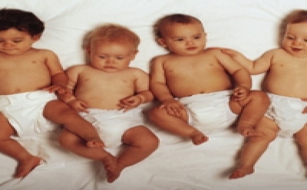 Le phénomène de vente de bébés inquiète en Papouasie-Nouvelle-Guinée