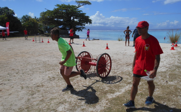 Les jeunes sapeurs-pompiers en action à Moorea