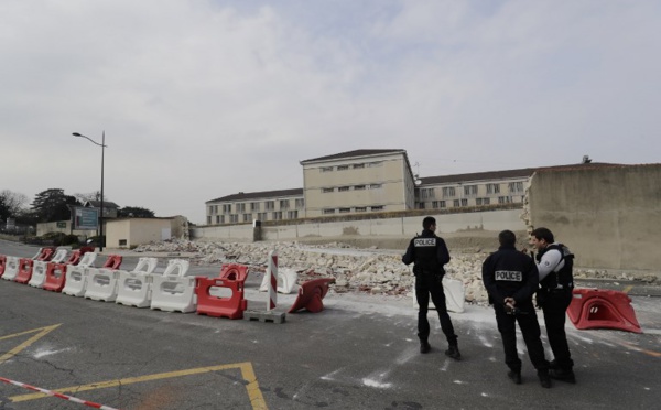 Prison de Poissy: effondrement d'une partie du mur d'enceinte