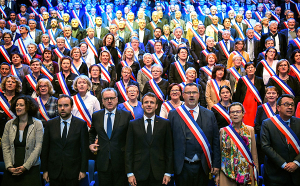 En Bretagne, Macron fait un premier bilan du grand débat avant de le clore en Corse