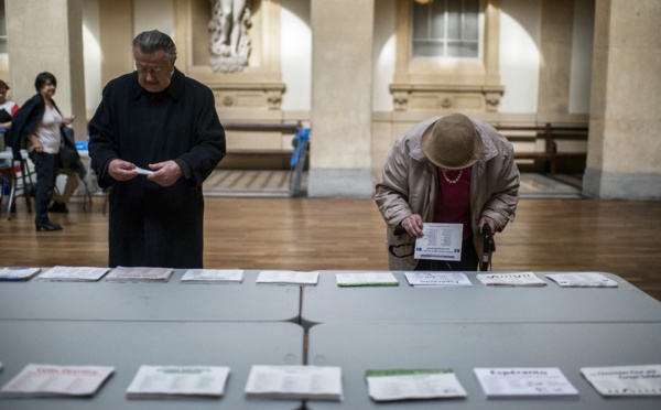 Européennes: 12 têtes de liste lancent la campagne, déjà chahutée