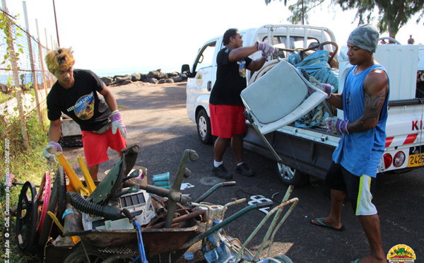 Près de 10 tonnes d'encombrants ramassées  dans le quartier de Taunoa