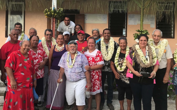 Edouard Fritch en visite à Kauehi et Fakarava