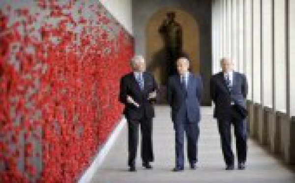 « Partenariat stratégique » : Alain Juppé poursuit sa tournée océanienne en Australie