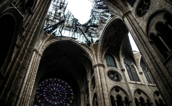 Notre-Dame: Philippe annonce des mesures pour tenir "le défi immense" de reconstruire en cinq ans