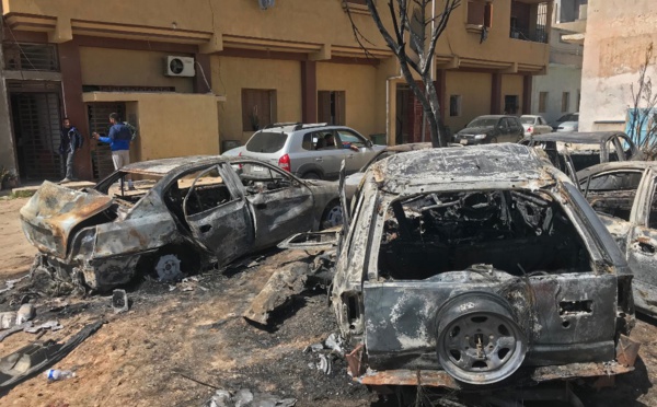 Libye: la communauté internationale divisée, des roquettes sur la capitale