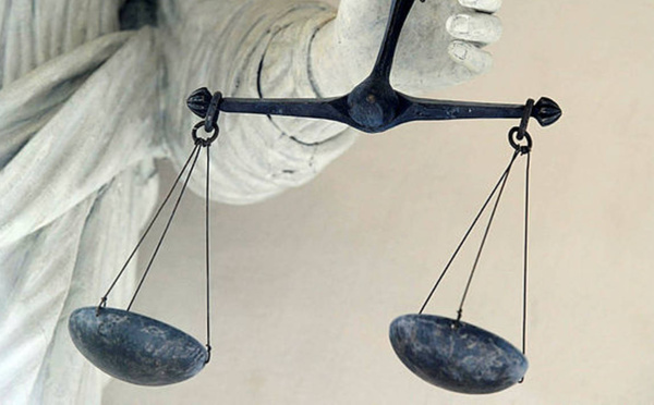 Un adolescent condamné à 15 ans de prison pour avoir assassiné une femme