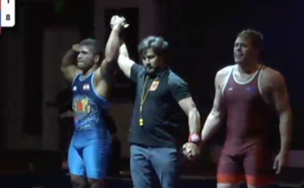 Lutte - Océania : Or et argent pour Henri Burns et Keoni Terorotua