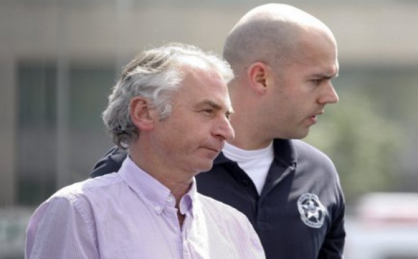 Adolescente avec une fausse bombe au cou: arrivée en Australie du suspect