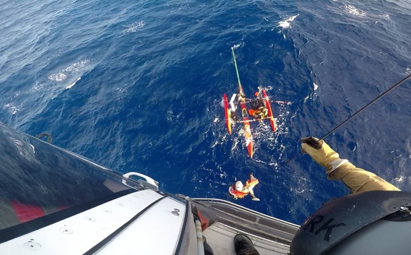 Opération de sauvetage entre Moorea et Huahine : 3 personnes sauvées