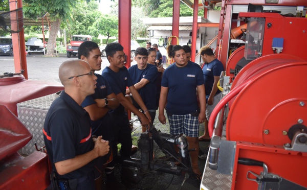 Des cadets de la sécurité civile découvrent le métier de sapeur-pompier