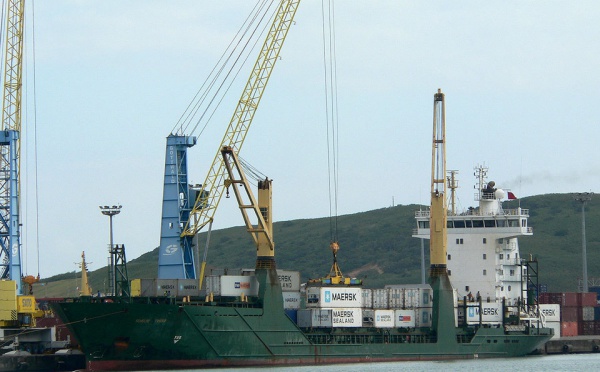 Bref échouage d’un second porte-conteneurs au large des côtes néo-zélandaises