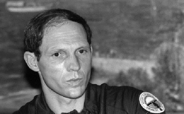 Révélations sur le rôle de Mitterrand sur Ouvéa, dans un livre de l'ex-chef du GIGN