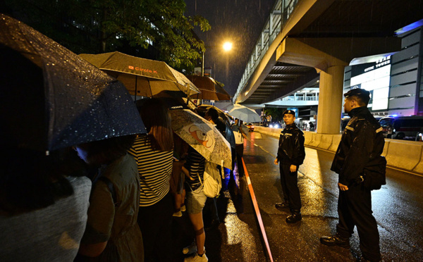La peur de l'extradition vers la Chine plonge Hong Kong dans les violences politiques