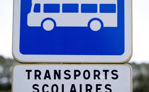 Corrèze: un mort, neuf blessés légers dans une collision entre minibus et car scolaires