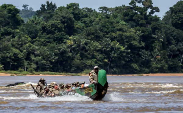 Guyane: deux gendarmes et deux militaires blessés lors d'une patrouille contre l'orpaillage clandestin