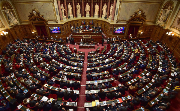Déclaration de Philippe: le Sénat s'abrite derrière l'abstention