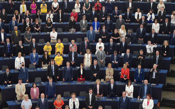 Manifestation catalane et show britannique pour la rentrée du Parlement européen