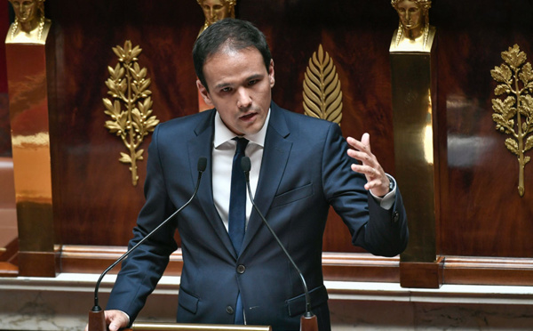 Haine en ligne: l'Assemblée vote l'obligation de retrait des contenus en 24 heures