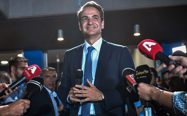 Kyriakos Mitsotakis investi Premier ministre dans une Grèce en soif de renouveau