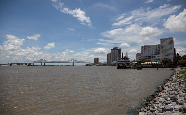 La Nouvelle-Orléans menacée par une tempête tropicale, Trump déclare l'état d'urgence
