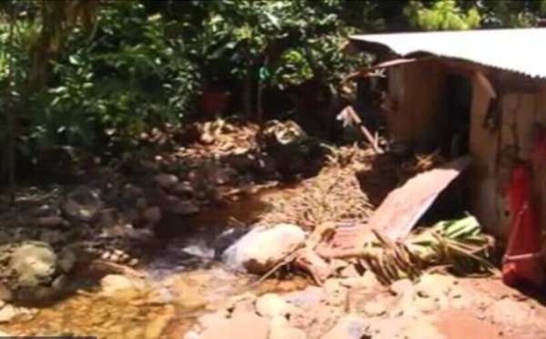 Des pluies record endommagent un village calédonien