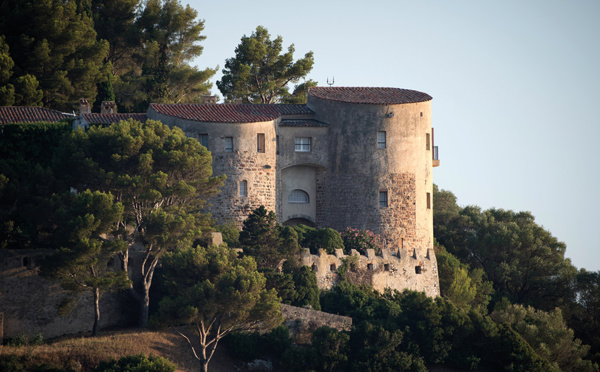Macron débute ses vacances au fort de Brégançon