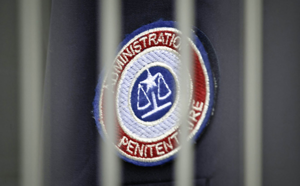 Trois hommes, dont deux détenus, mis en examen pour un projet d'attentat