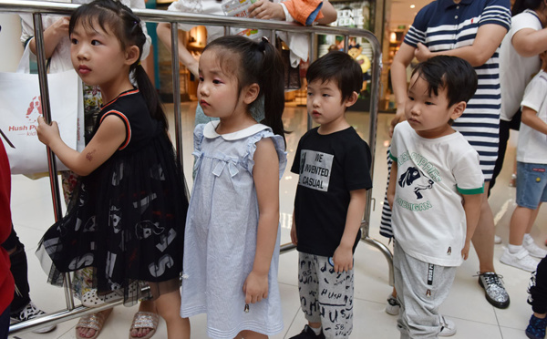 Mannequins dès 4 ans: en Chine, le boom malgré la controverse