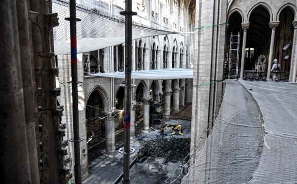 Mettre Notre-Dame "sous cloche" pose "un problème de faisabilité", selon la mairie de Paris