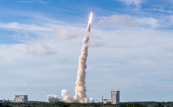 Lancement d'une Ariane 5 sans incident depuis la Guyane française