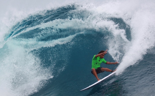 Matahi Drollet qualifié pour la Teahupo'o Pro