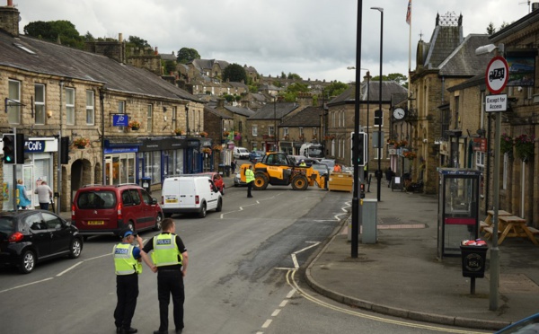 Ville anglaise menacée par la rupture d'un barrage: les habitants rentrent chez eux