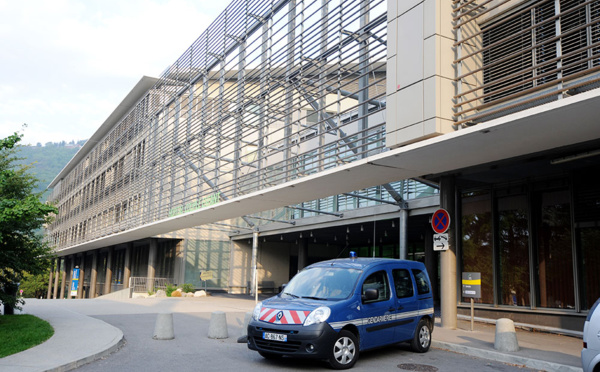 Mort d'un jeune conducteur de scooter à Grenoble: la police hors de cause, selon l'IGPN